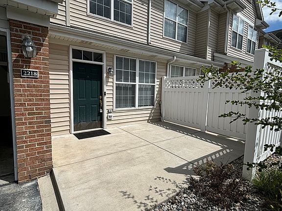 2nd image of 2218 Colfax Ln