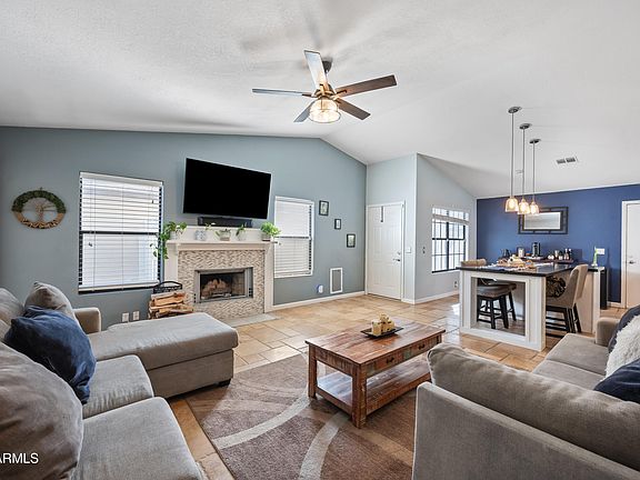 3rd image of 3718 W MARCONI Avenue