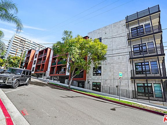 3rd image of 8788 Shoreham Dr APT 20