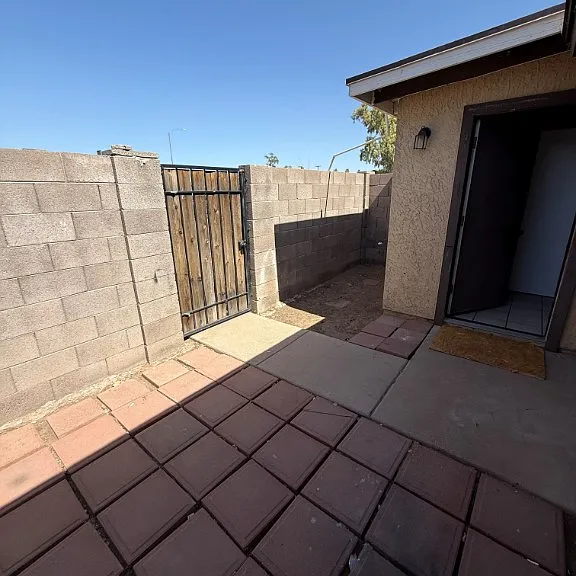 61 W Inglewood St #3 — Photo 16