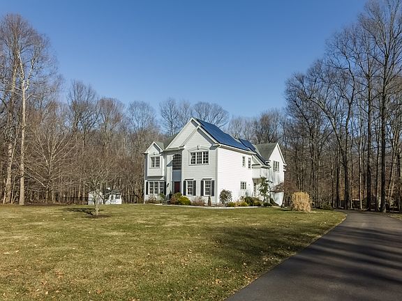 22 Running Brook Drive