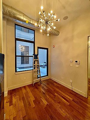 3rd image of 372 Kosciuszko St #170