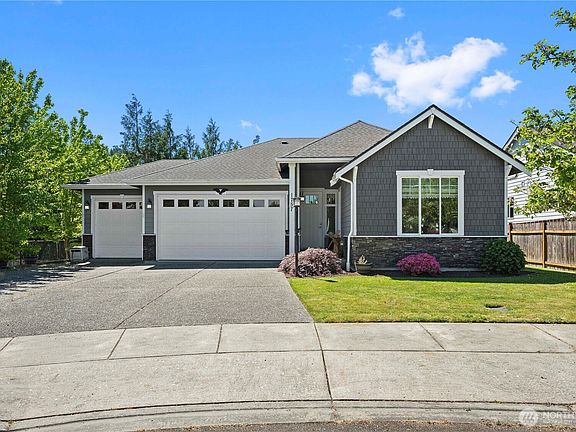 2nd image of 1757 Hillcrest Loop