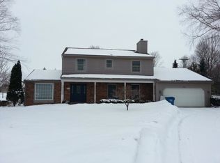 6018 White Swan Ln, Ann Arbor, MI 48108