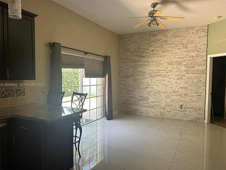 3073 SW 140th Ave — Photo 14