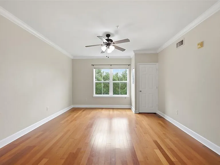 204 E South St #4053 — Photo 17