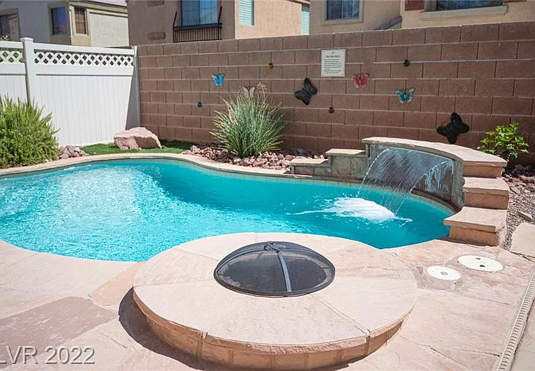 7554 Holiday Hills St — Photo 5