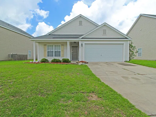 1407 Dabbling Duck Dr, Summerville, SC 29483
