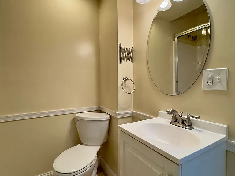 314 S Collington Ave — Photo 18