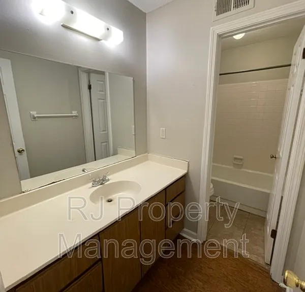 6426 Ashton Rd — Photo 10