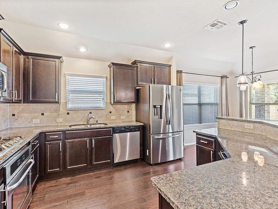 1st image of 205 Whitman Dr