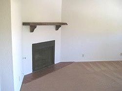 4th image of 611 1/2 W Mission St APT C