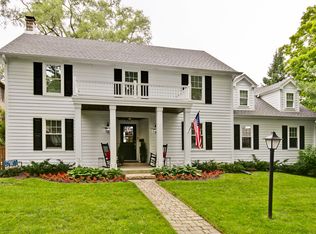 205 3rd St, Libertyville, IL