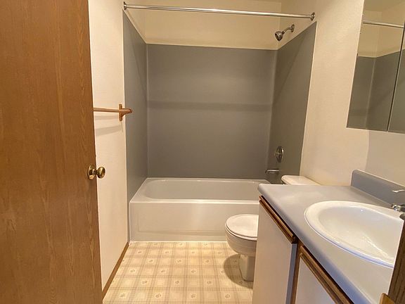 5th image of 6813 Weedin Pl NE APT 303