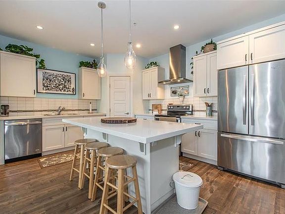 2nd image of 9279 Carleton St #1A