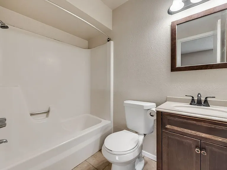 6809 Yorkston St — Photo 4