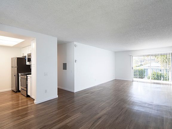 2nd image of 2630 Hornblend St