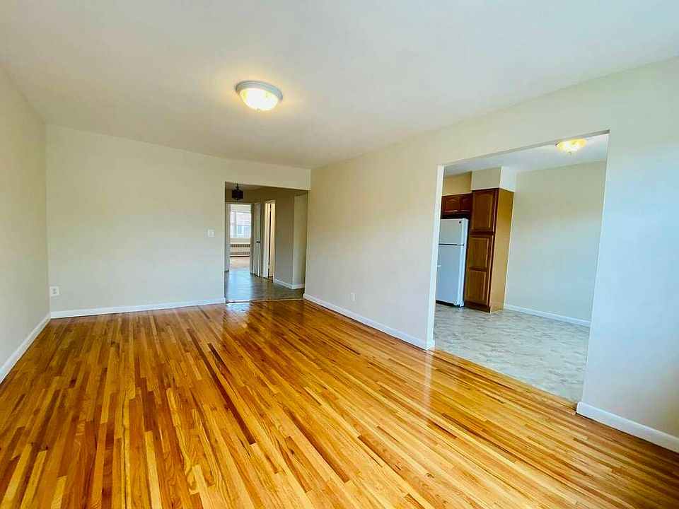 1st image of 2529 47th St APT 2