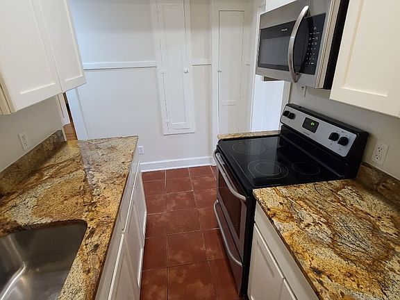 5th image of 1715 & 1717 N Stanton St #1
