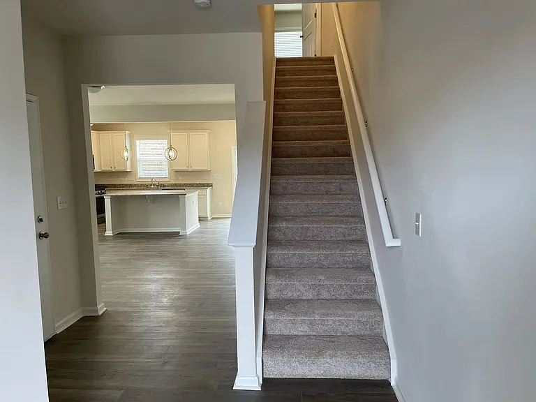 8099 Sheffield Dr — Photo 3