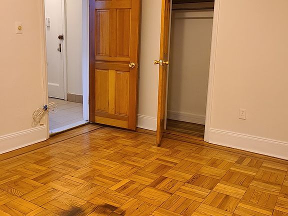 3rd image of 25-81 36th St #B3