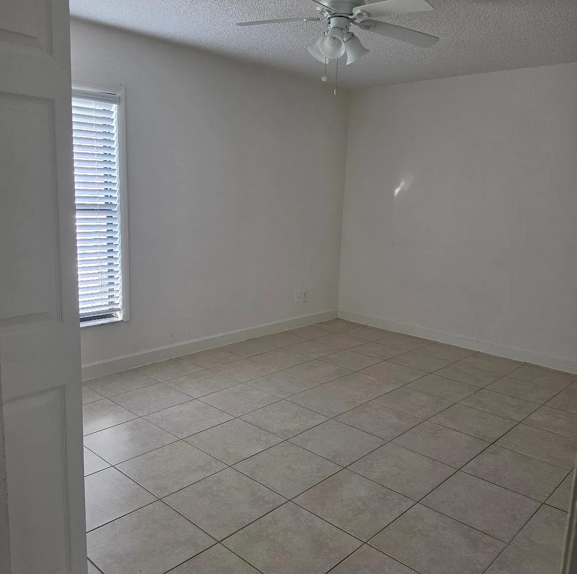 2 bed, 1120 sqft, $1,950 — Photo 4