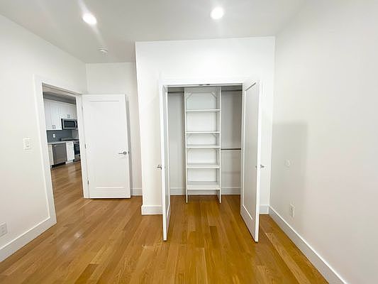 5th image of 342 Lenox Ave APT 4B