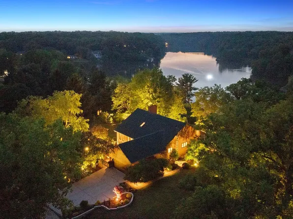 116 Crabapple Ct, Dixon, IL 61021