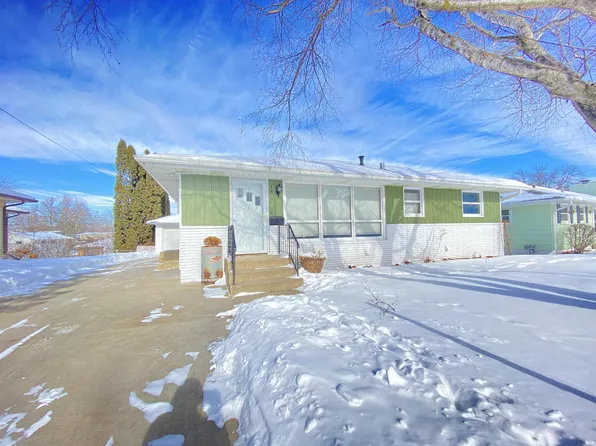 1877 22nd St NW, Rochester, MN 55901
