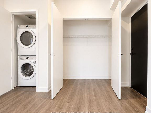 3rd image of 609 Sherbourne St #3904