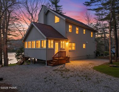 154 N Lake Shore Dr, Dingmans Ferry, PA, 18328