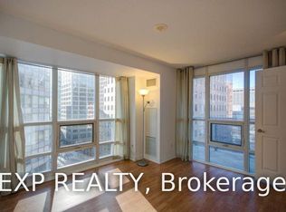 761 Bay St #809, Toronto, ON M5G 2R2
