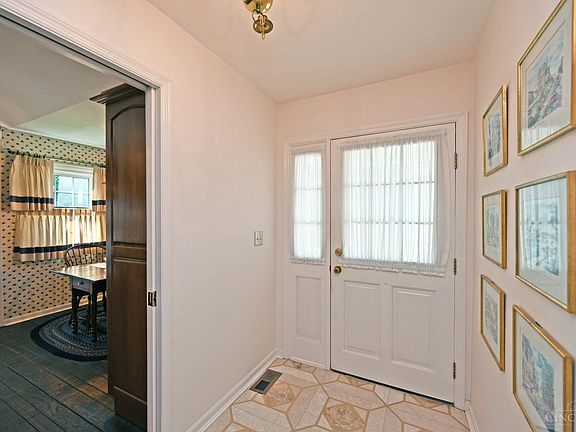 5th image of 5 Greenhouse Ln