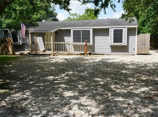 4118 Scenic Dr, Dickinson, TX 77539