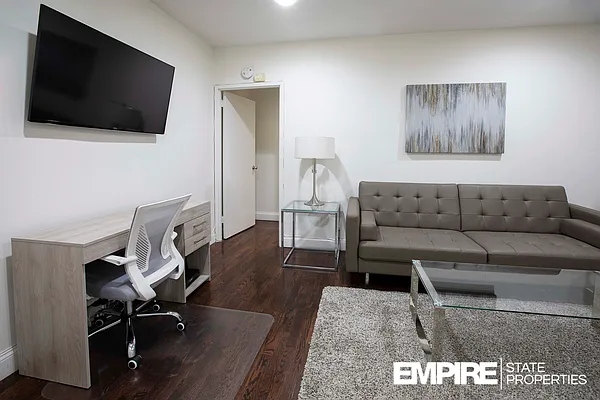 Living room, photo 4