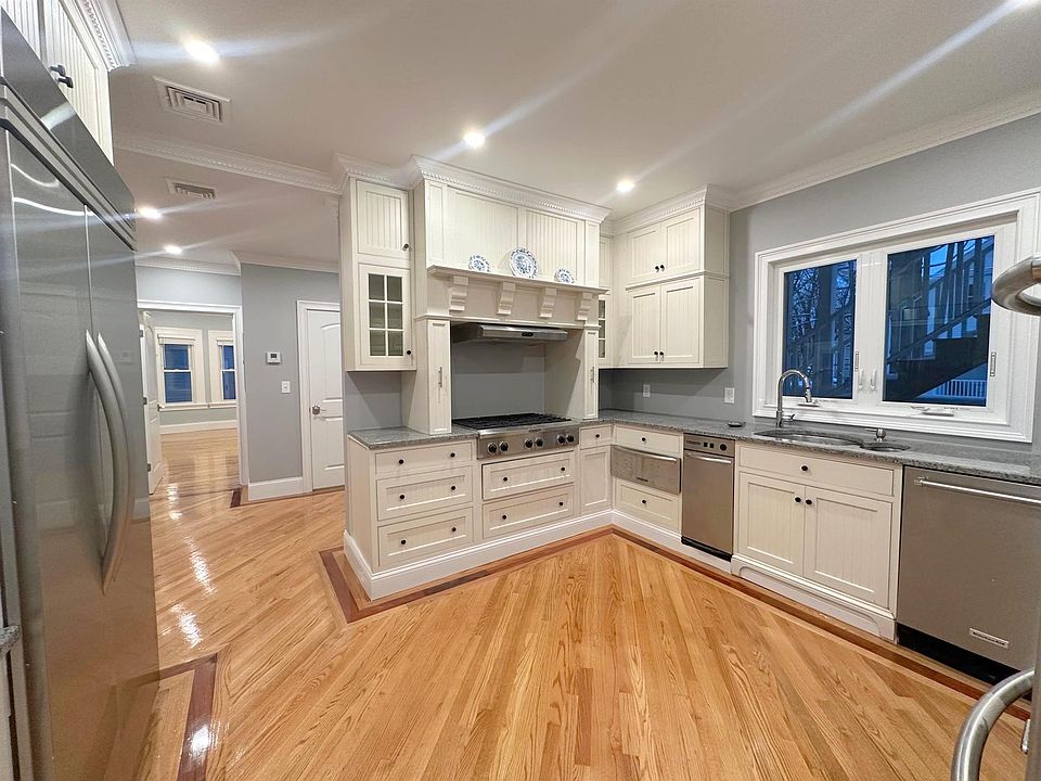 1st image of 66 Dudley St #2