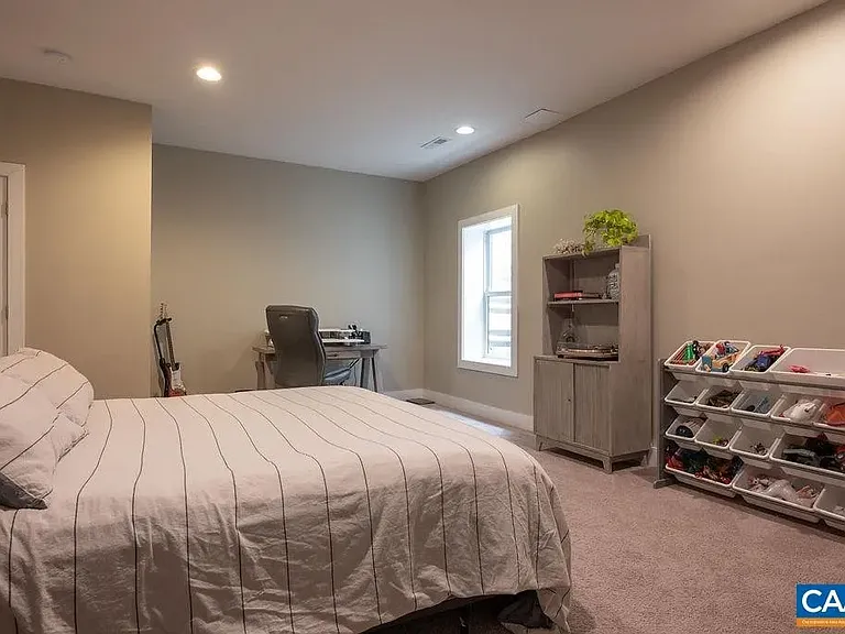 119 Roades Ct — Photo 14