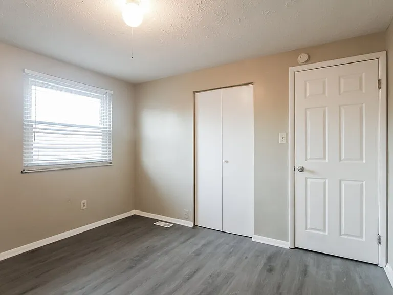 8931 Squire Ct — Photo 18