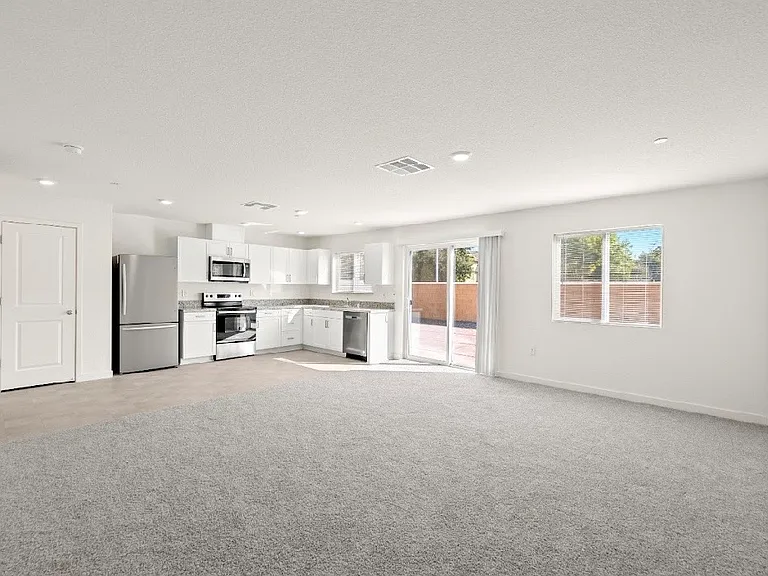7837 Forestdale Way — Photo 3