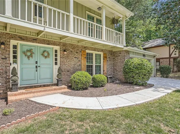 1080 Northshore Dr, Roswell, GA 30076