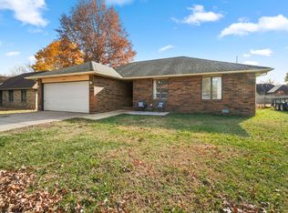 1036 W Lindberg St, Springfield, MO 65807