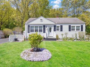 7 Sherwin Dr, Enfield, CT 06082