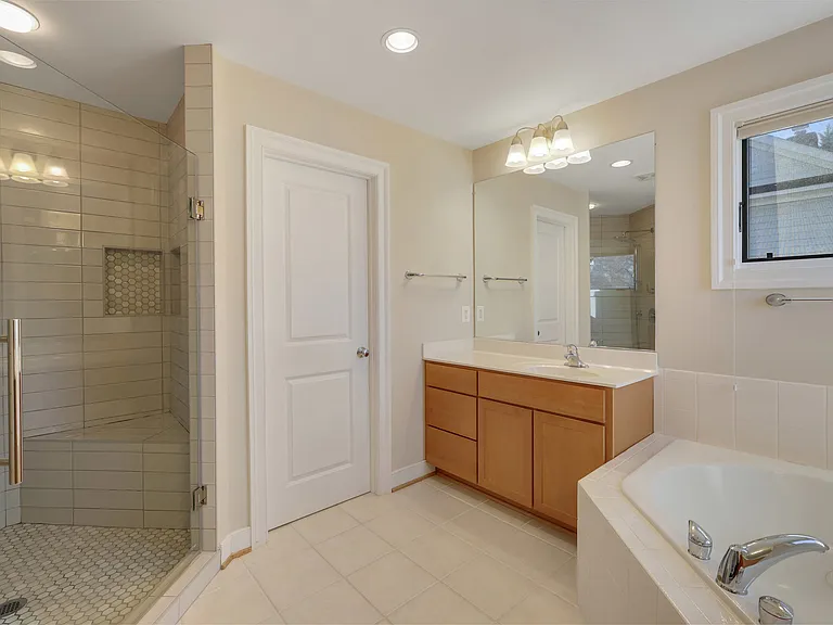 5922 Chesterbrook Rd — Photo 48