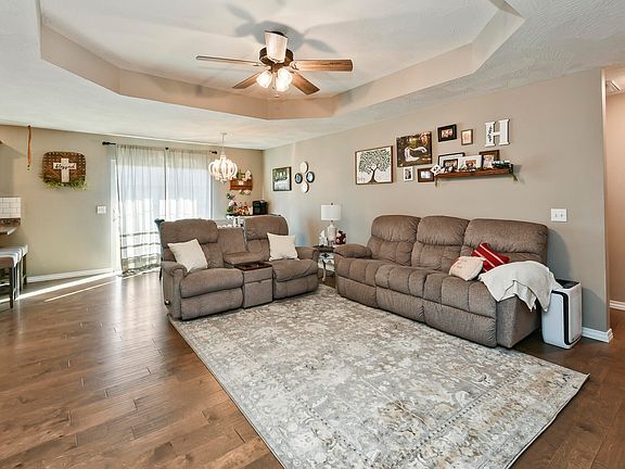 4th image of 714 Lake Avenue