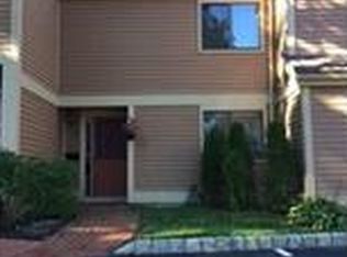 217 Tree Top Cres, Pt Chester, NY 10573