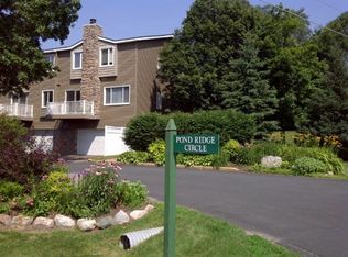 314 Pondridge Cir, Wayzata, MN 55391