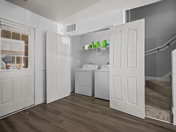 5th image of 603 Streamwood Dr #1