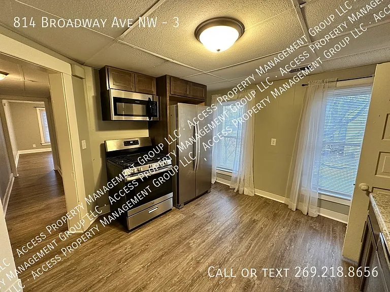 814 Broadway Ave NW #3 — Photo 11
