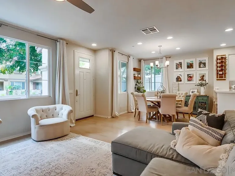 1423 Shearwater St #2 — Photo 9