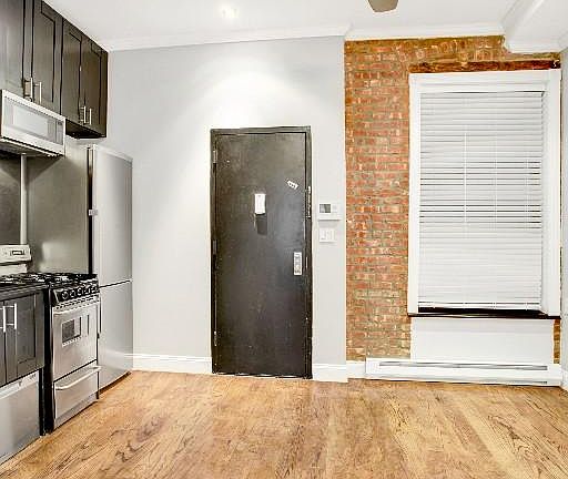 4th image of 15 W 103rd St APT 2